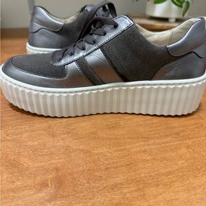 Gabor Women's Metallic Gray Platform Sneakers